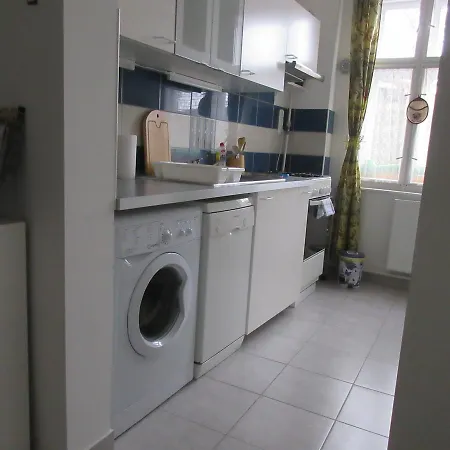 Sissi With Free Parking Lot